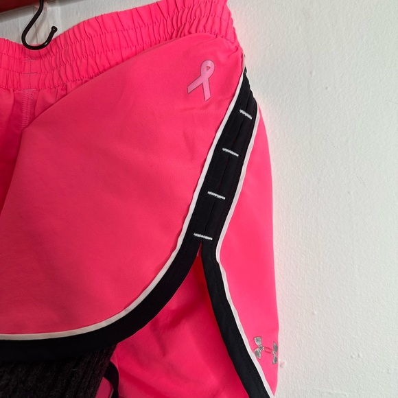 Under Armour Breast Cancer Awareness Running Short - Picture 5 of 6